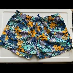 Patagonia Women’s Barely Baggies shorts 2.5”